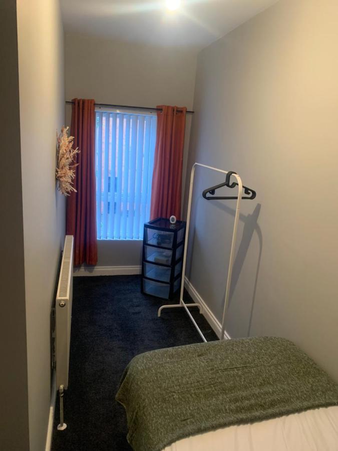 2 Bedroom Cheerful House Close To City Center Belfast Exterior foto
