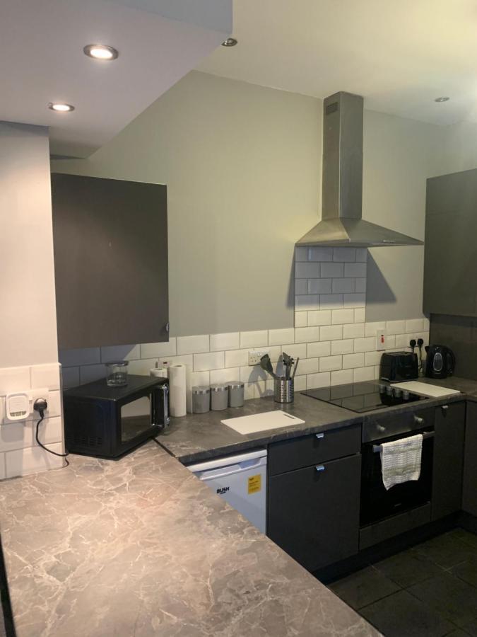 2 Bedroom Cheerful House Close To City Center Belfast Exterior foto