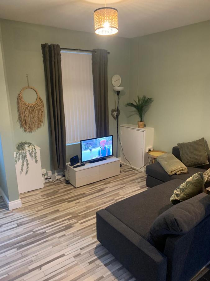 2 Bedroom Cheerful House Close To City Center Belfast Exterior foto